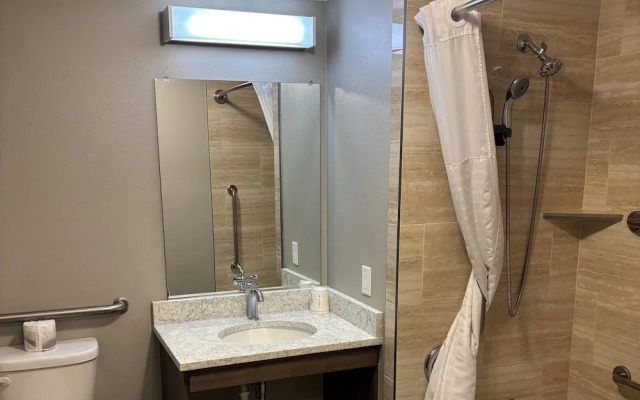 Super 8 by Wyndham Rexburg