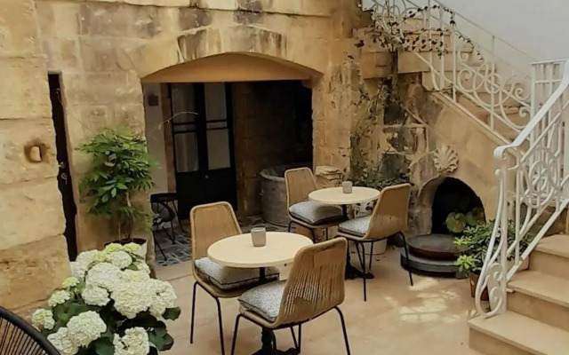 CASAL ANNUNZIA Boutique BB Accomodation