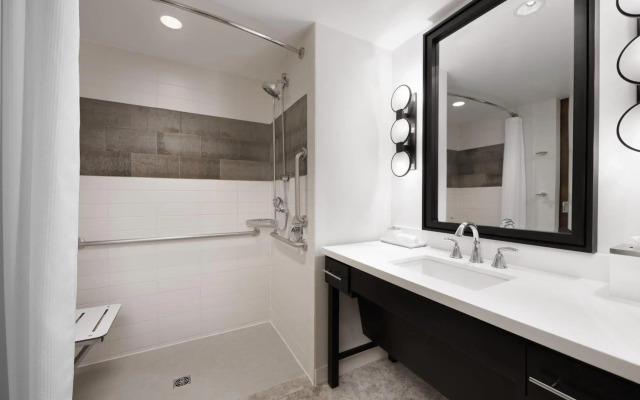 Loews Chicago Hotel