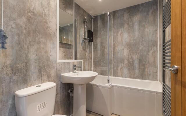 Coedrath Park 20 - Modern Apartment Close to the Beach