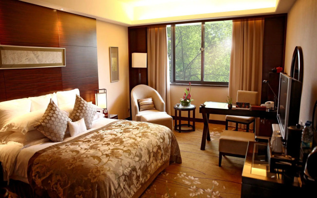 Garden Hotel