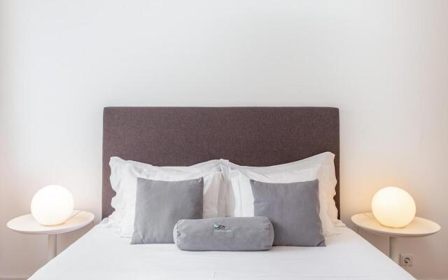 Feel Porto Stylish Flat IV