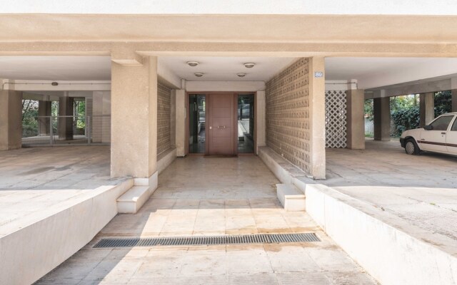 Outstanding 2BR Apartment in Cholargos