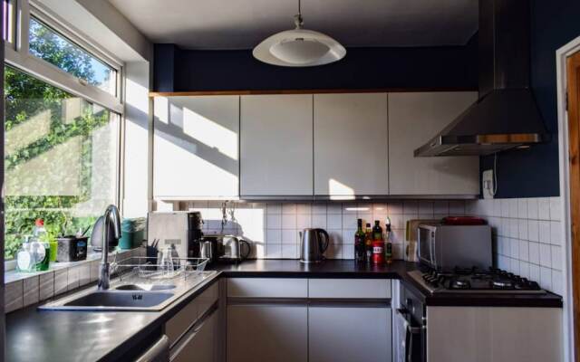 3 Bedroom Home Next To Greenwich Park