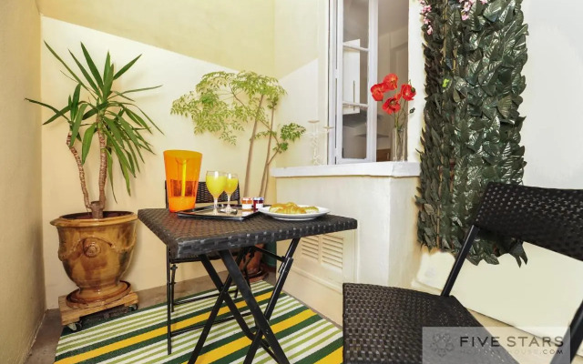 Studio 53 five stars holiday house