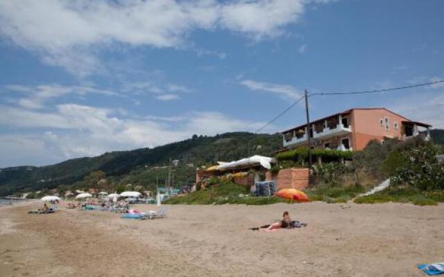 Dandidis Seaside Pension