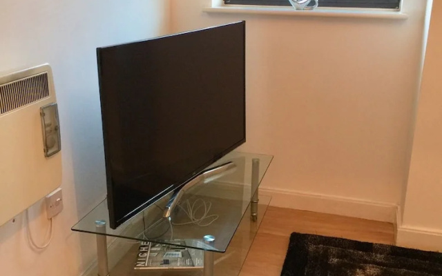 Empire Serviced 1 Bedroom Apartment