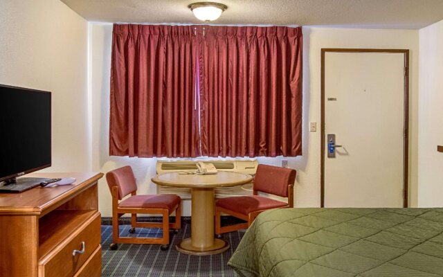 Super 8 By Wyndham Vancouver East