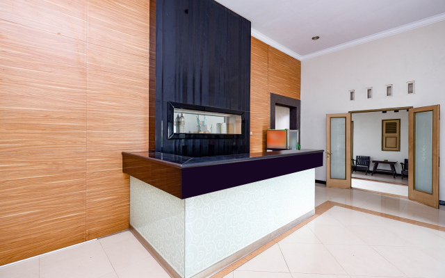 Super OYO 2436 Hotel Kencana