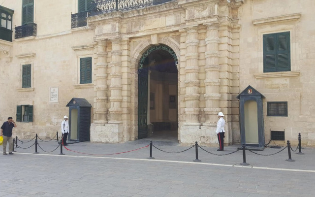 Valletta Main Street Apartment