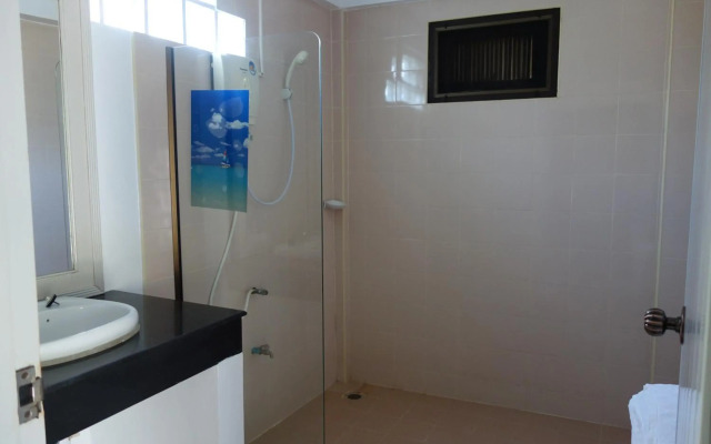 Khaolak Hillside Villa