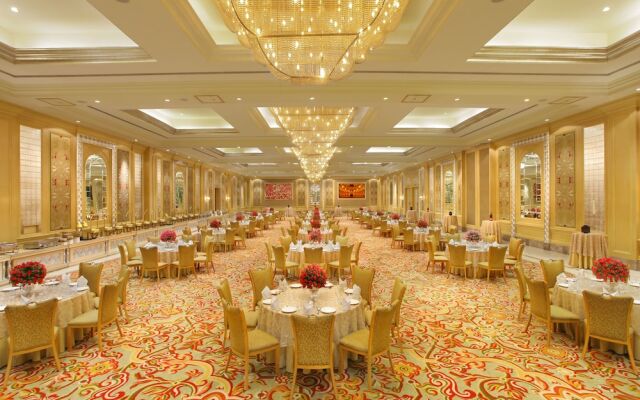 Seven Seas Hotel