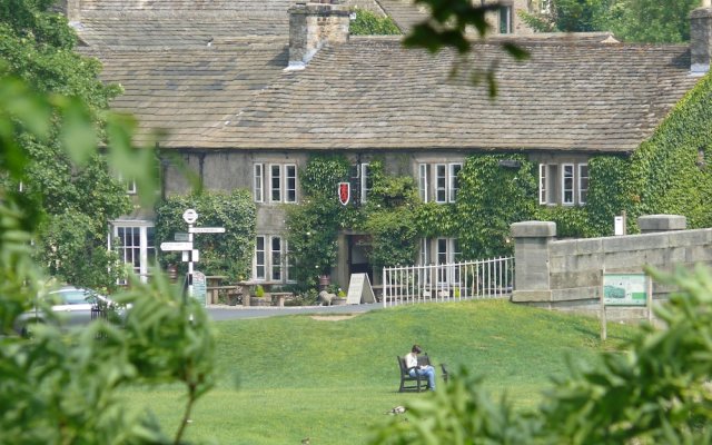 Red Lion Hotel and Manor House