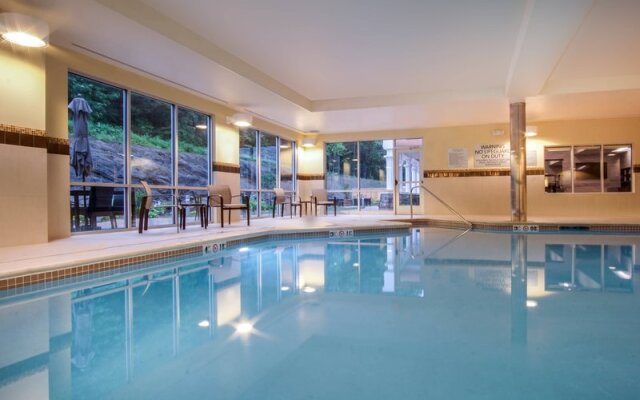 Courtyard Lenox Berkshires