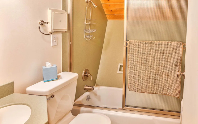 Four Stone Lodge Near Mt Rainier