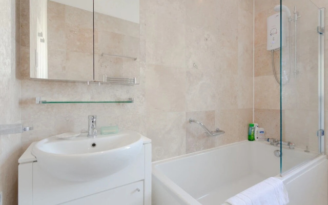 1 Bedroom Apartment Near Paddington