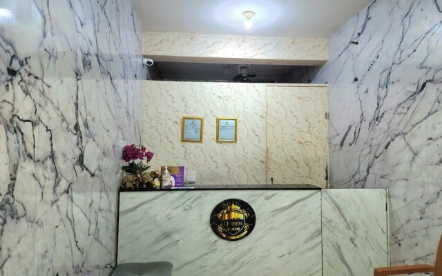 Queen Room 2 @ Grand Center Point Apartment