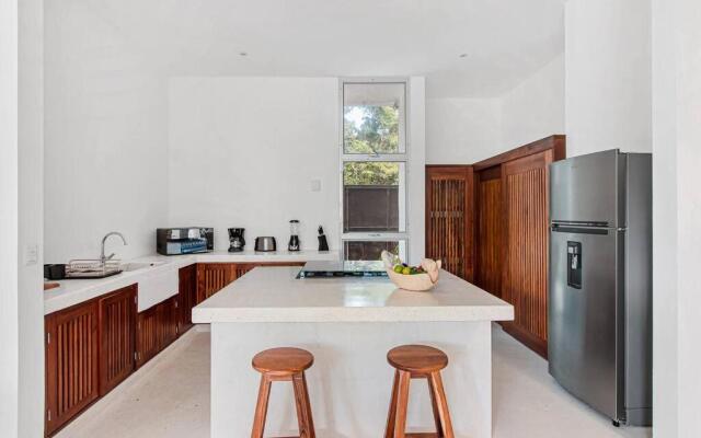 Villa Ujo 100 mb WiFi 2 Private Pools