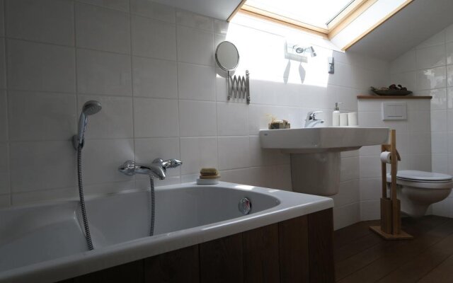 B&B 2eTome