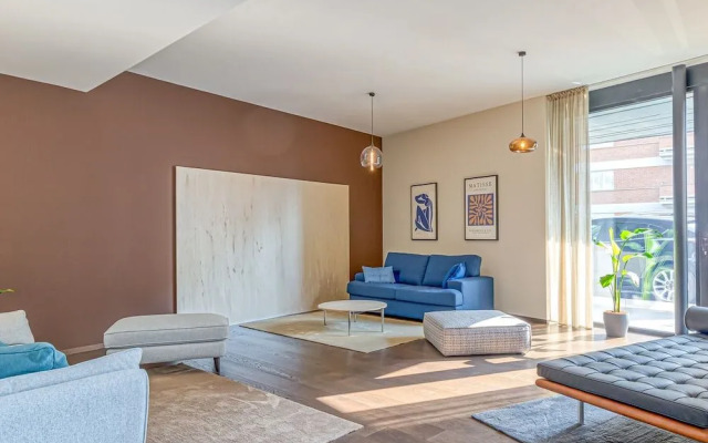 Icon H 406 Suite Business