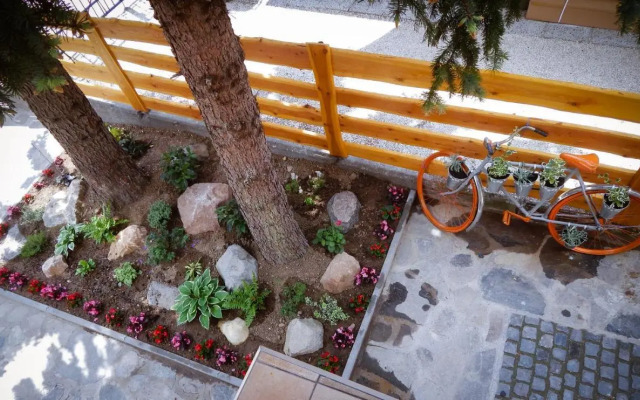 Liliana Apartman és Csónakház