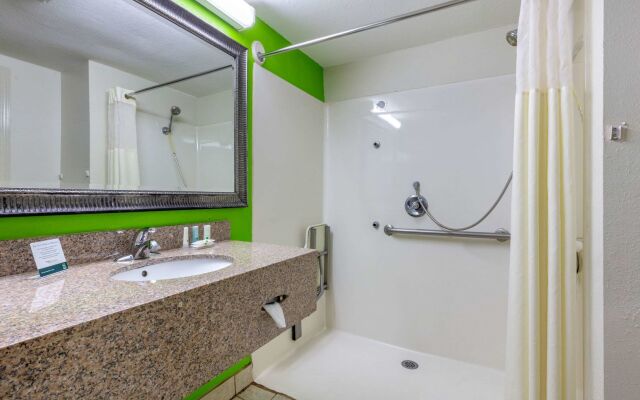 Quality Inn Auburn Campus Area I-85