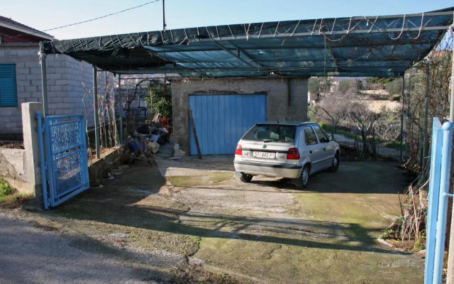 Apartments with a parking space Slatine, Ciovo - 5999