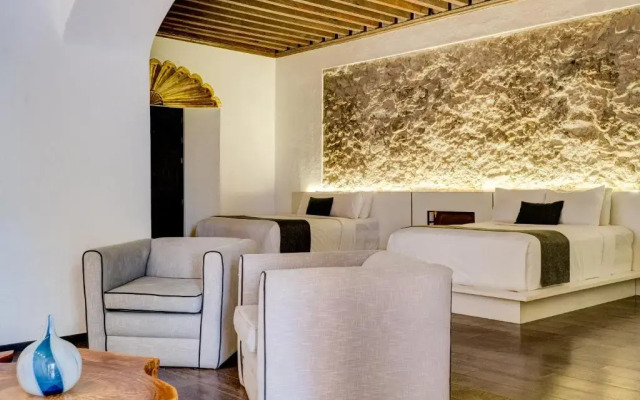 Mesón de Santa Rosa Luxury Hotel