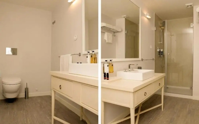 Once Upon a House in Arrabida - Villas