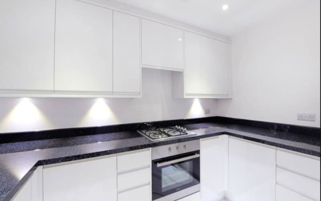 Modern 1 Bed close to Kensington High Street