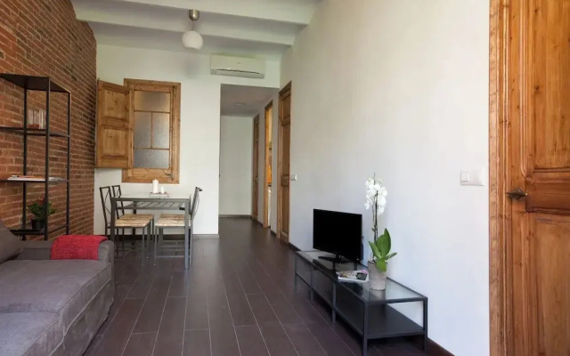 Ideal family Apartment by Sagrada Familia with balcony and wifi