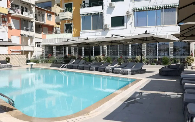 ApartHotel by Comfort Suites