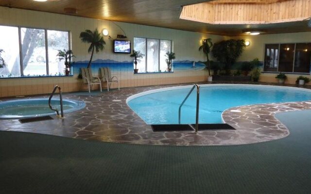 Canway Inn & Suites
