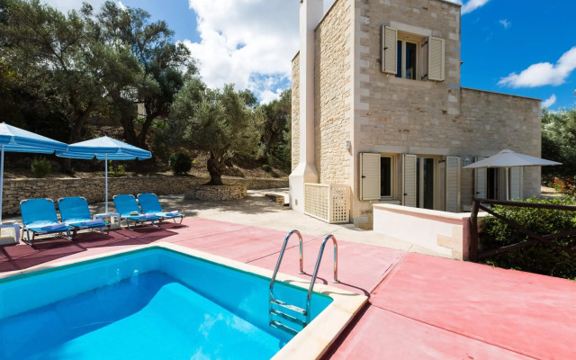 Maroulas Villa Estate