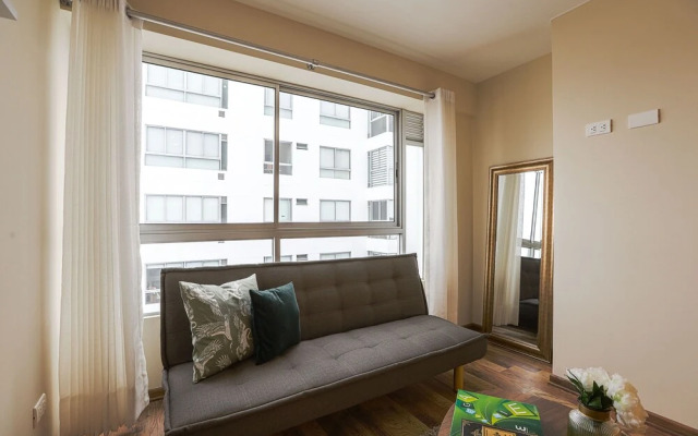 Vistas espectaculares en tranquilo apt