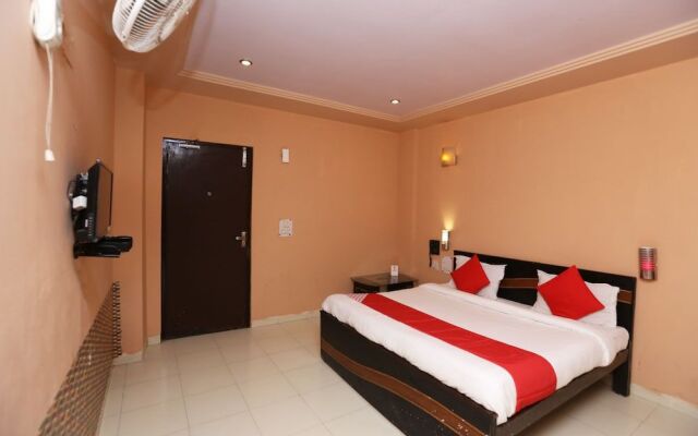 Oyo 18438 Radharani Guest House