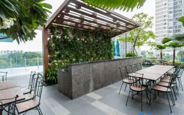 Orchard Parkview Skyport Suites Apartments