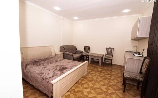 Admiral 70 Hotel