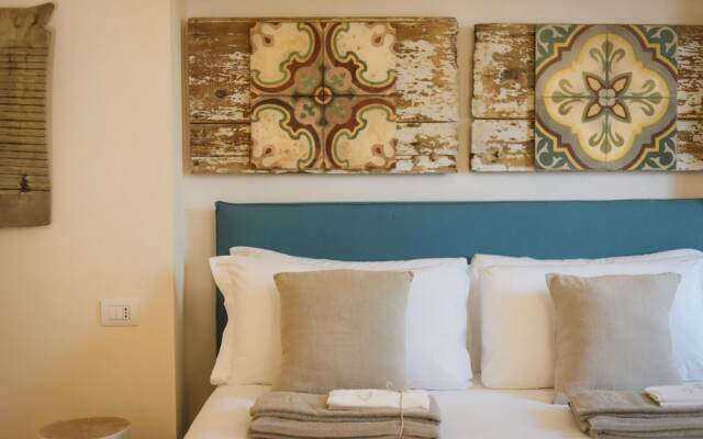 TD Casa Lul Panoramic Pool Over Mediterranean Scrub