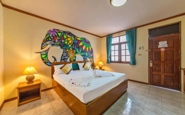 Panda Hotel（Patong Beach）