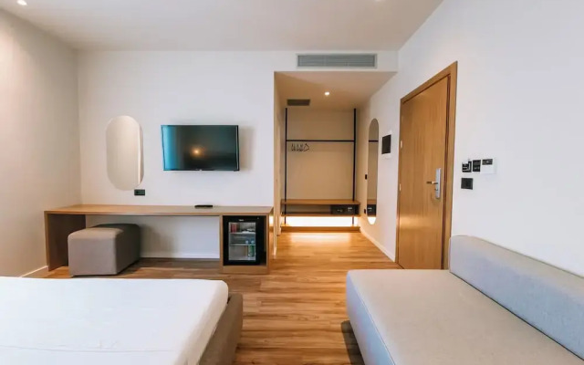 Sunset Shoreline Saranda Hotel