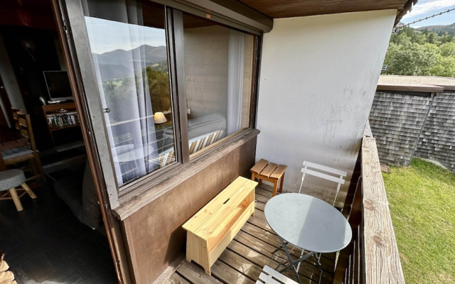 Tranquil Flat for 5 in Murat-le-quaire
