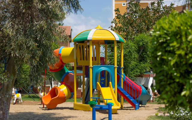 Limoncello Sandy Beach Hotel