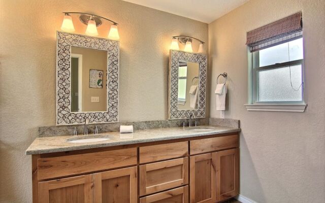 Casa Chillotta 633 by RedAwning