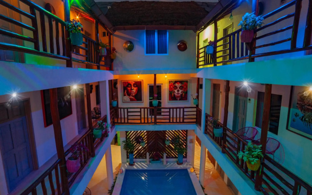 Mestizo Gallery