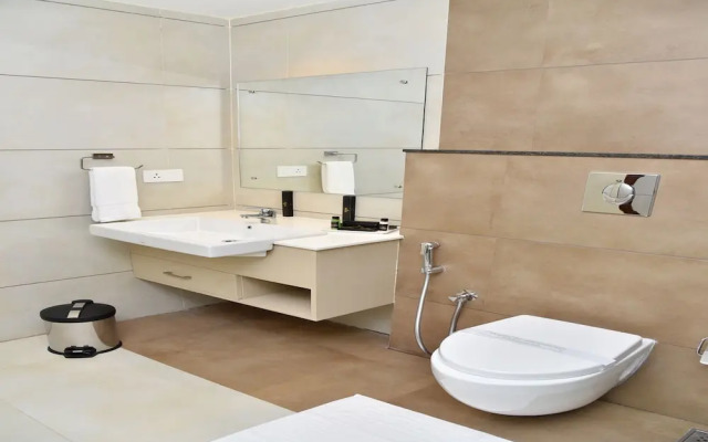 Navaratna Inn A Luxury Hotel