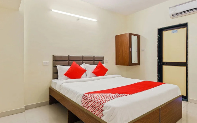 Oyo 42962 Alok Hotel