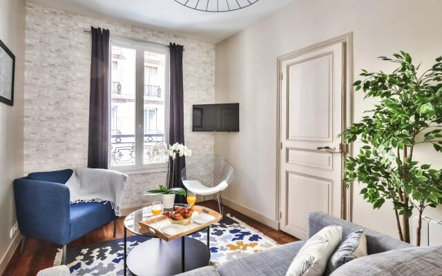 B 831 - Family Apartment - Montparnasse