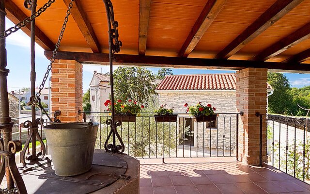 House Mila Pallerols