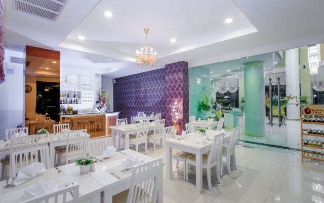 Royal Pavilion Hua Hin Hotel